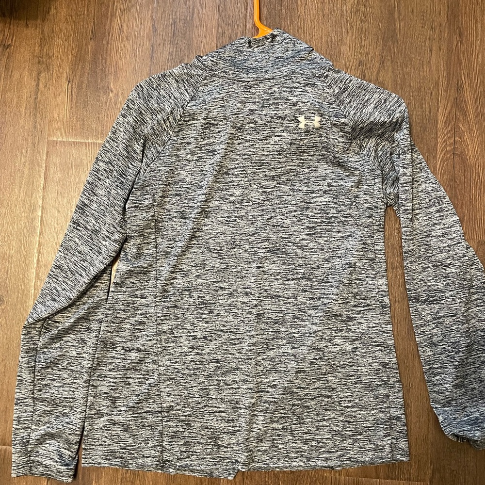 Under Armour Gray Long Sleeve Shirt